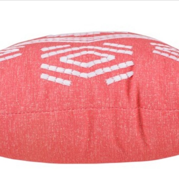 allen + roth Coral Stitched Calypso Solid Calypso Square Throw Pillow NEW Patio - Picture 3 of 5